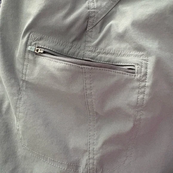 Eddie Bauer Women’s Cargo Shorts - Picture 6 of 9